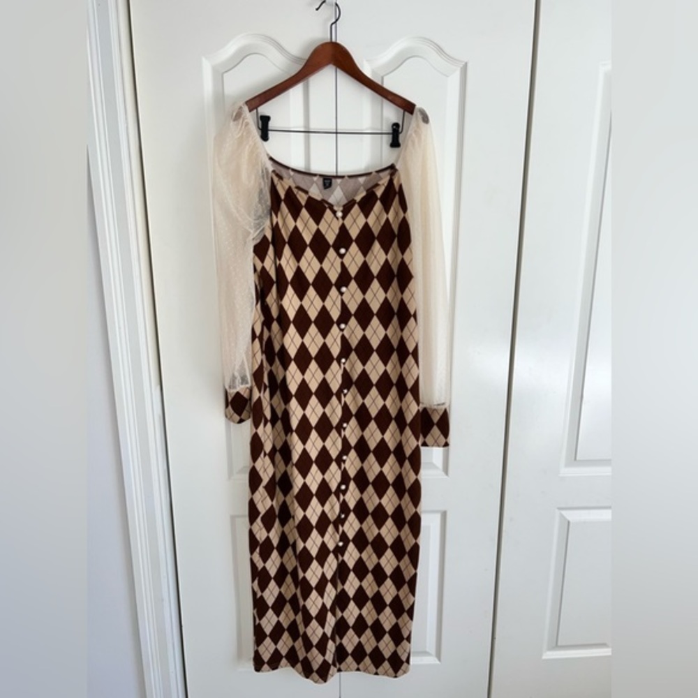 SHEIN Women's Dress, 4X Brown Diamonds, Sheer Sleeves, Button Up Front. LIKE NEW